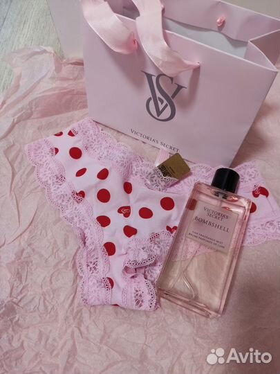 Victoria Secret bombshell