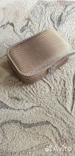 Бежевая шкатулка для украшений