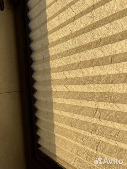 Жалюзи и рулонные шторы на окна