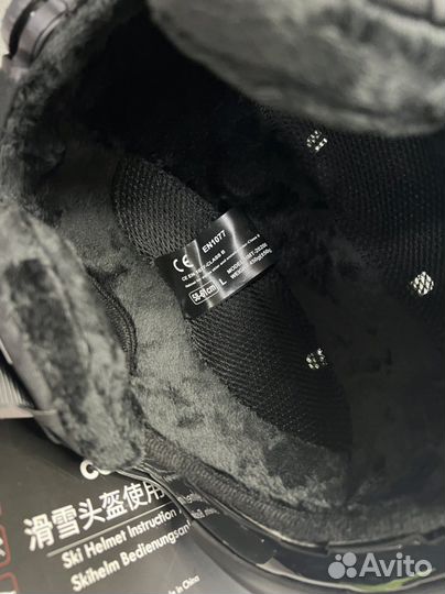 Шлем горнолыжный