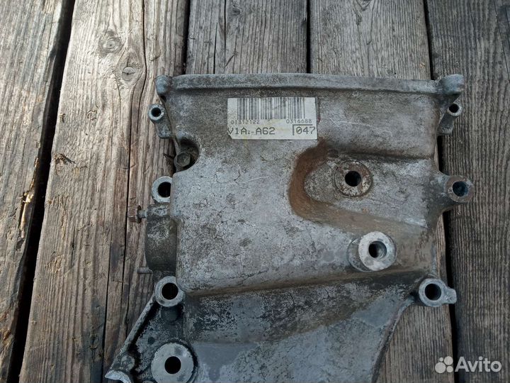 Крышка цепи 1azfe 2.0 Тойота Рав 4 Toyota Rav 4