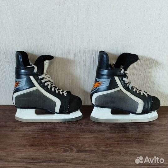 Хоккейные коньки Барс 221