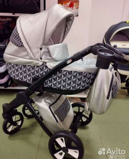 Коляска Mirelo Италия