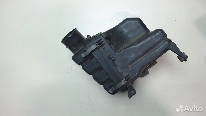 Корпус воздушного фильтра Suzuki Baleno, 2000