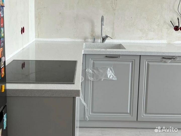 Столешница для кухни каменная Staron Metal 370х60