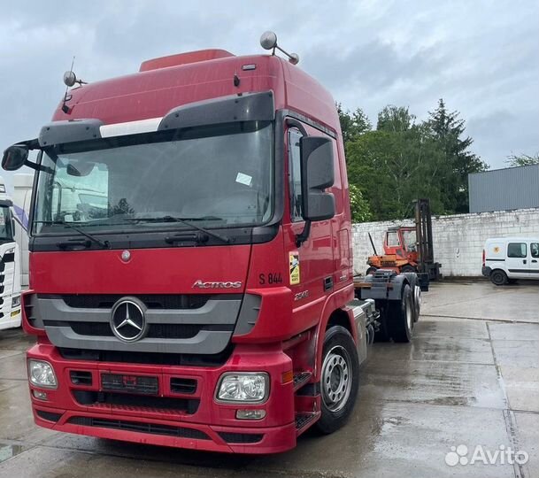 На разборе Mercedes-Benz Actros MP2