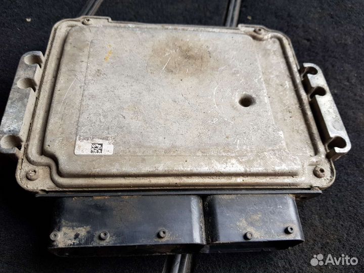 Блок управления двигателем Zafira 1.9