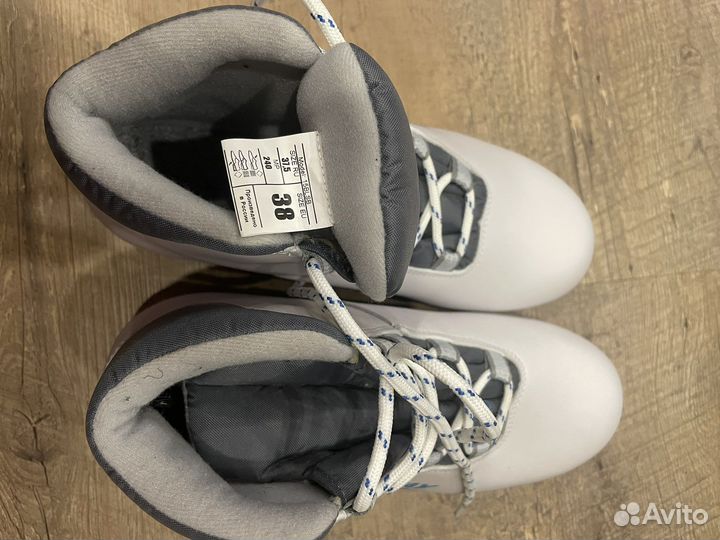 Ботинки лыжные женские