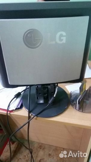 Монитор LG Flatron