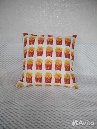 Подушка McDonald's 40 на 40