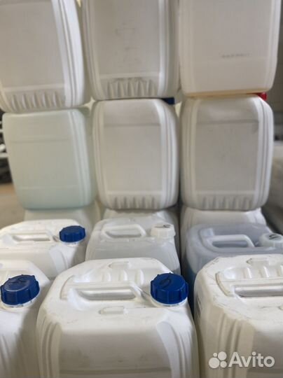 Канистры пластиковые бу 20 литров