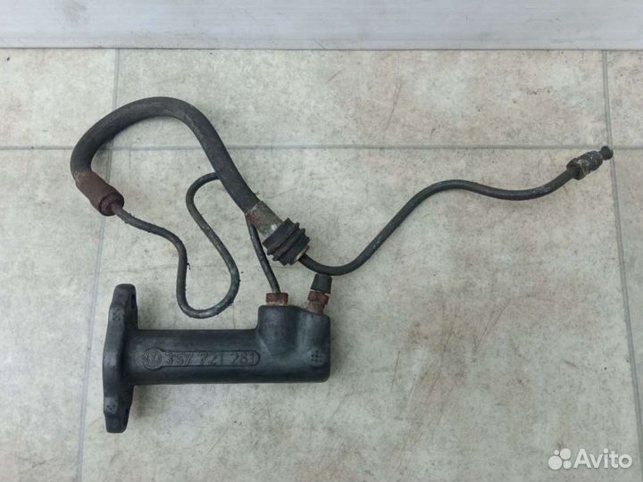 Цилиндр сцепления рабочий Volkswagen Caddy 2 35772