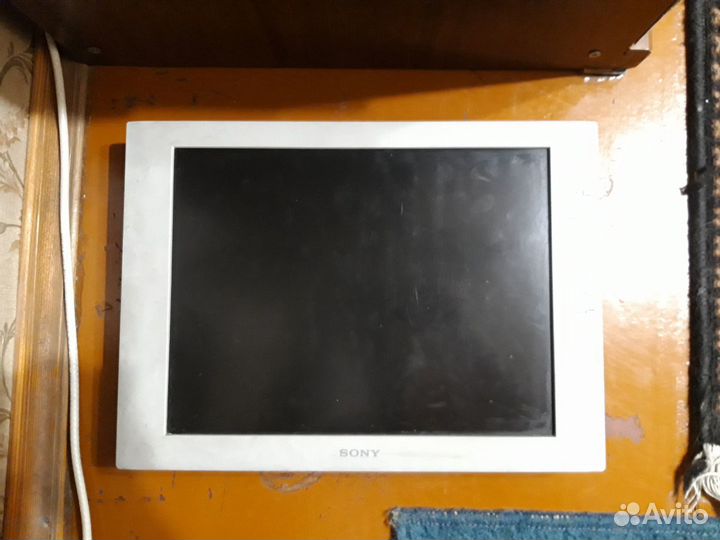 Монитор Sony SDM-S51