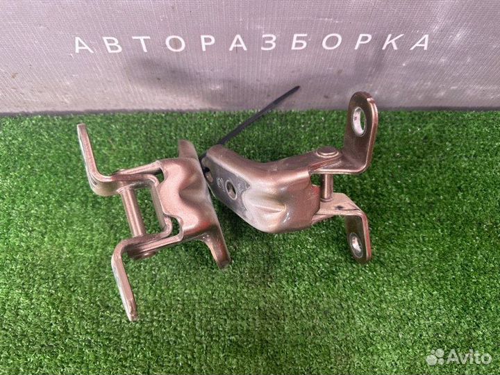 Петли двери задние правые Kia Picanto 2 1.0 G3LA