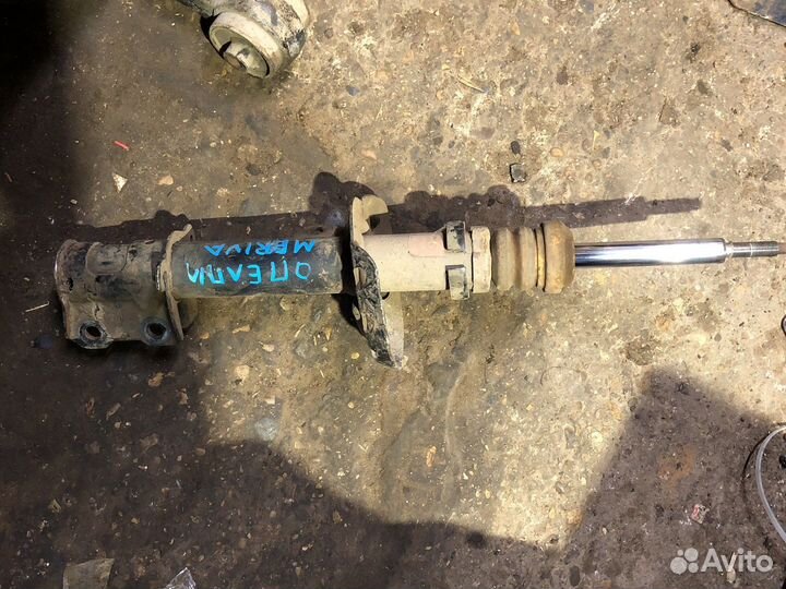 Амортизатор водительский Opel Meriva A