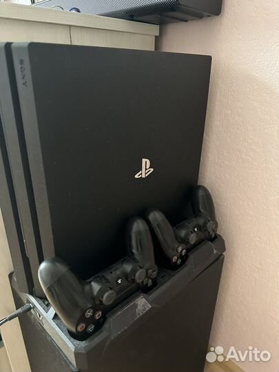 Sony playstation 4 PS4 pro 1tb с играми
