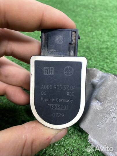 Датчик положения кузова передний левый