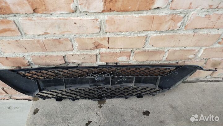 Решетка радиатора Тойота caldina