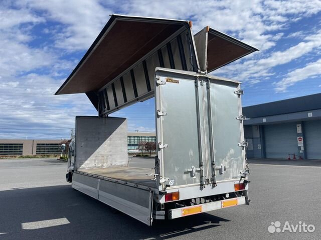 Isuzu Forward (F-Series), 2004