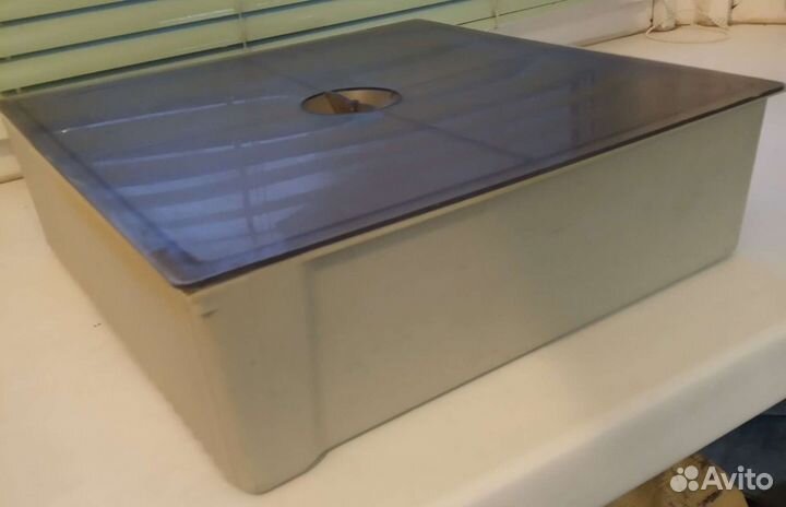 Лоток с крышкой