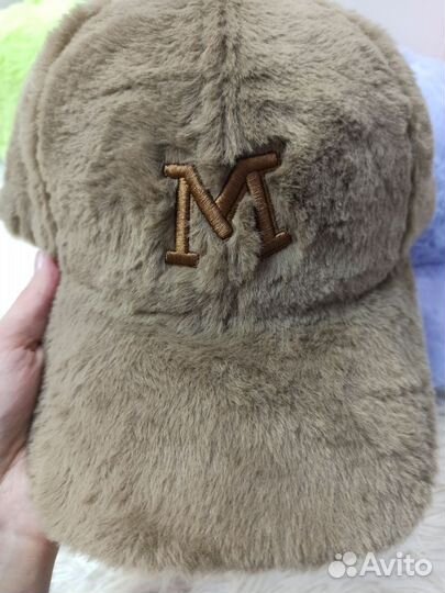 Бейсболка меховая бежевая