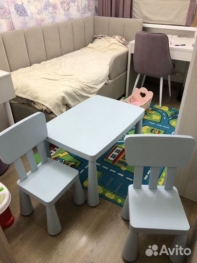 Стол и стулья детские IKEA