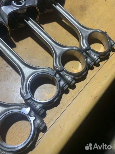 Поршень с шатуном Skoda Octavia A7 cjza