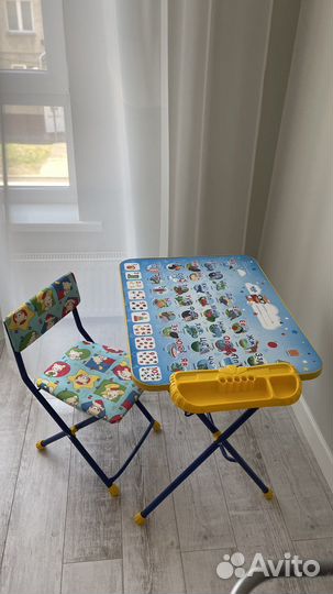 Детский стол и стул