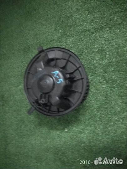 Моторчик печки Шкода Октавия А5