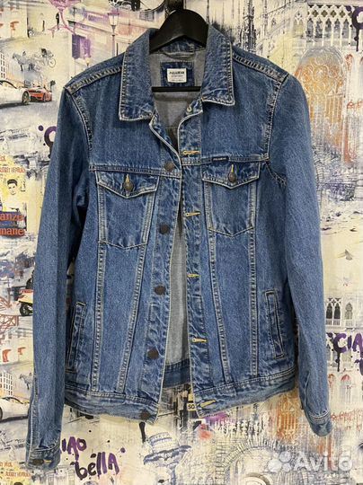 Джинсовая куртка pull and bear