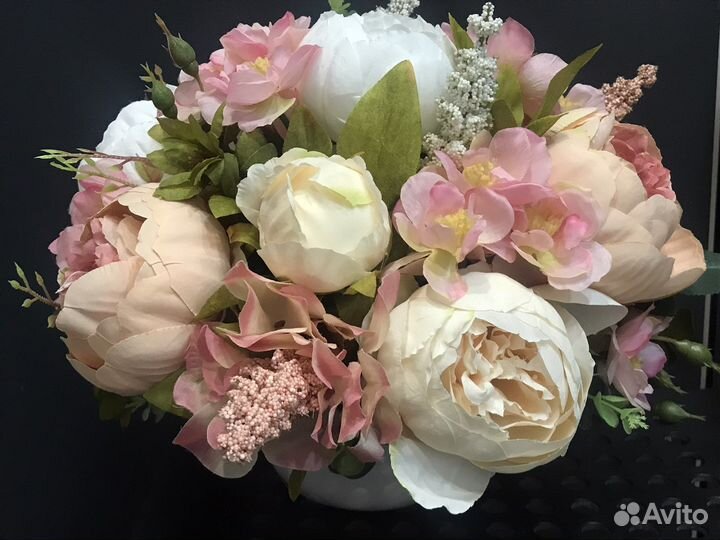 Цветочные композиции из искусственных цветов