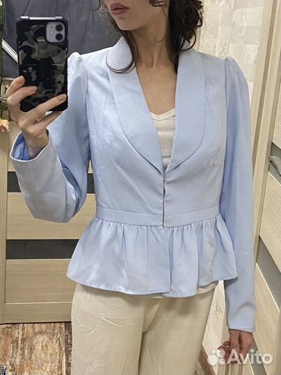 Пиджак (тренч, жакет)женский Bershka