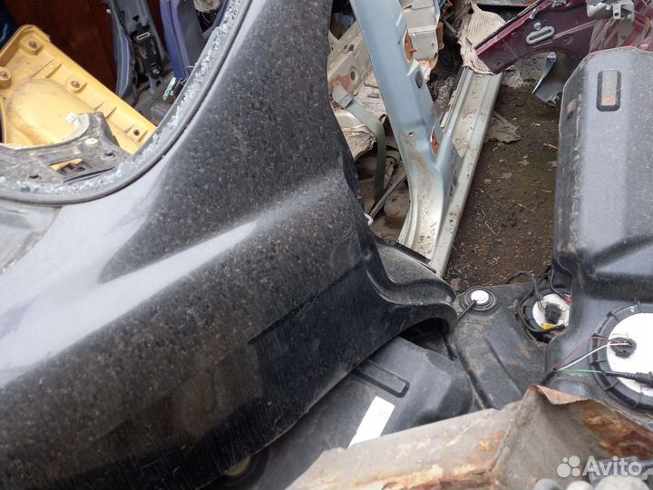 Kia spectra крыло задний правый