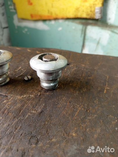 Болты перьев вилки мотоцикла Панония