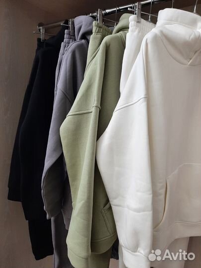 Тёплые женские спортивные костюмы на флисе