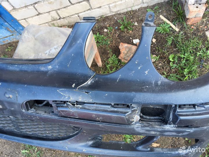 Mercedes w211. Бампер передний