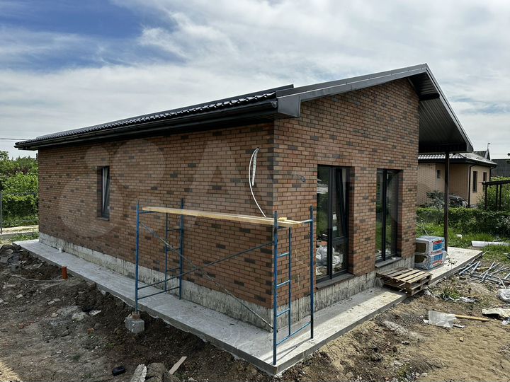 Дом 100 м² на участке 5 сот.