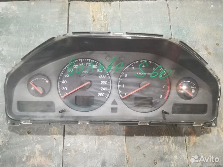 Комбинация приборов Volvo S60