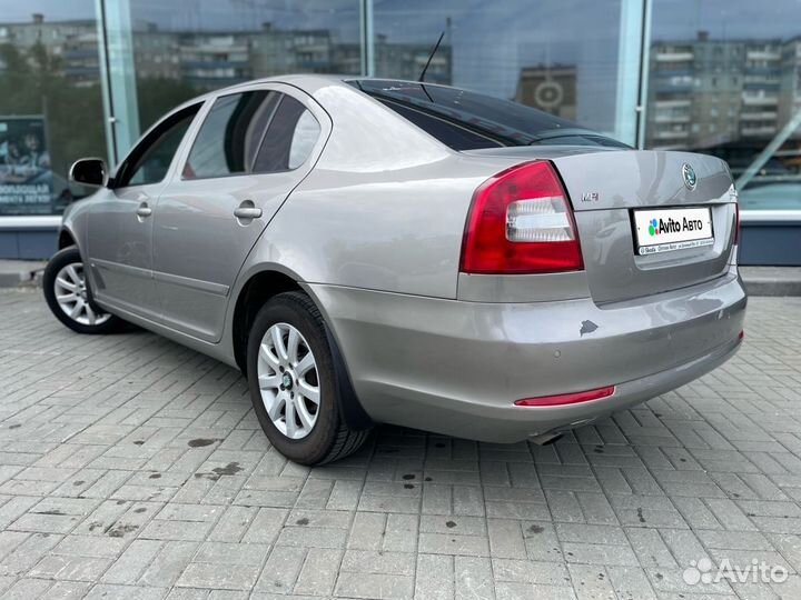 Skoda Octavia 1.6 МТ, 2011, 108 250 км