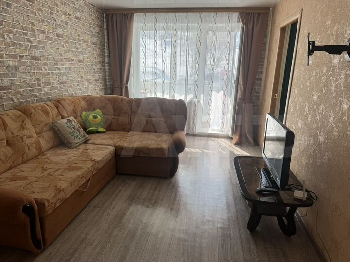 2-к. квартира, 42 м², 3/5 эт.