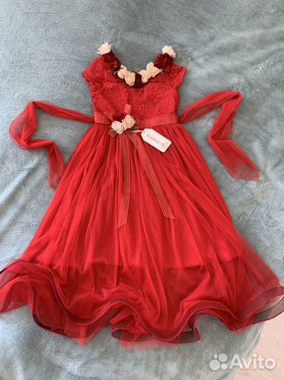 Платье новое р.140