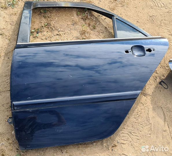 Дверь Toyota mark 2 blit