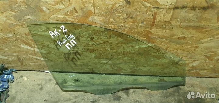 Стекло двери передней правой Kia Ceed 1