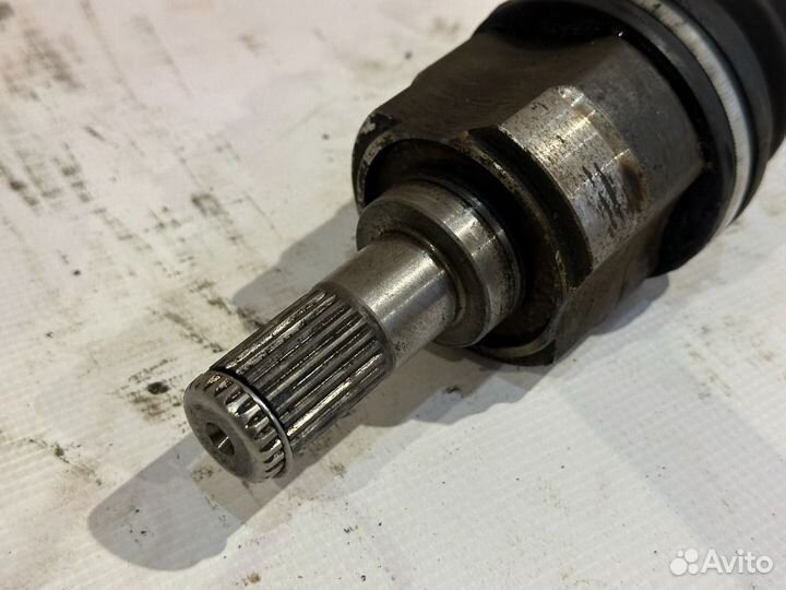 Привод левый Hyundai Solaris 1