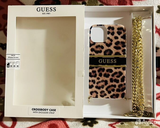 Чехол на iPhone 13 mini с цепочкой