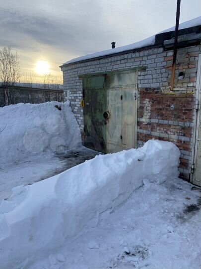 Гараж, > 30 м²