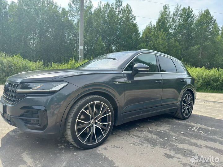Volkswagen Touareg 3.0 AT, 2018, 130 000 км