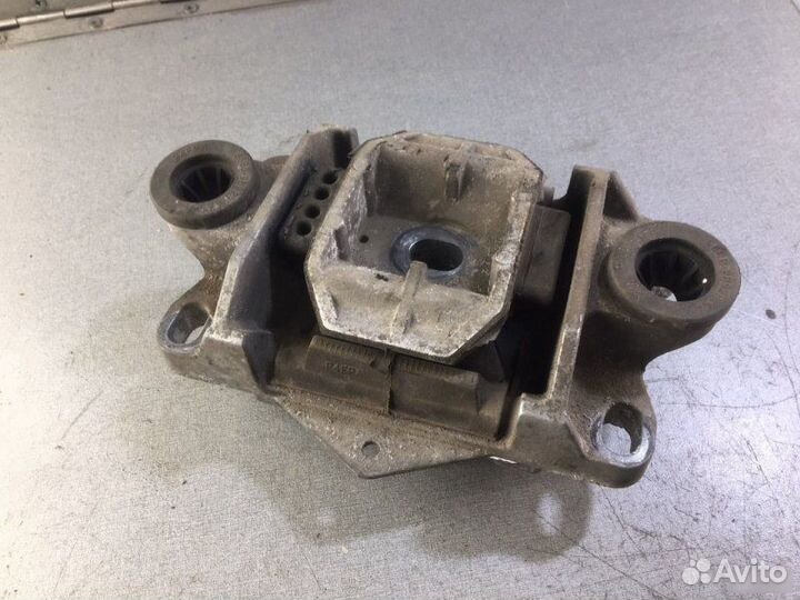 Подушка двигателя Ford Mondeo 3 универсал 2.0 TDI