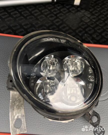 Оригинальные фары противотуманные на Audi Q7
