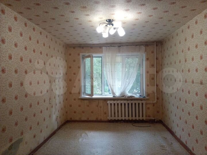 2-к. квартира, 50 м², 1/9 эт.